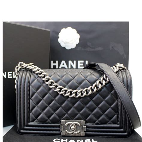chanel boybag